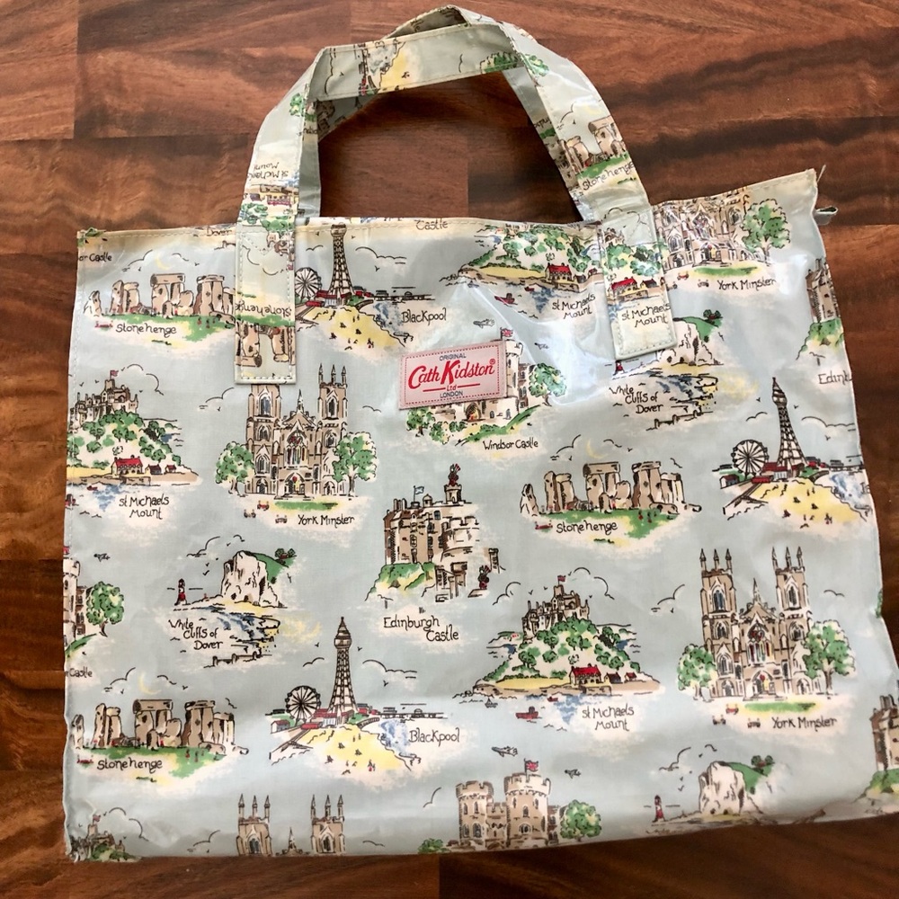 Catch Kidston England landmarks tote. Like brand new.